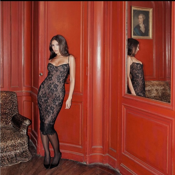 HOUSE OF CB 'Escala' Black Lace Midi Dress - Picture 5 of 11